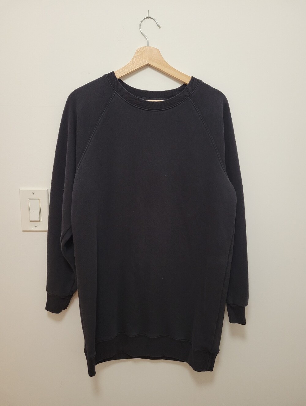 Aritzia Women's Black Crewneck Fleece Sweater Dress